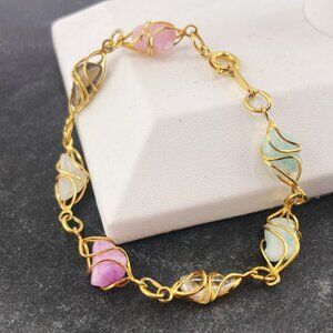 VINTAGE Tumbled stone style plastic nugget gold tone metal wire wrapped bracelet